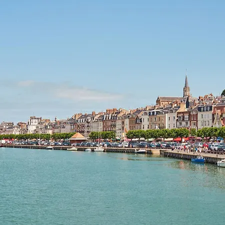 Apartman Chic, Les Planches De & Deauville
